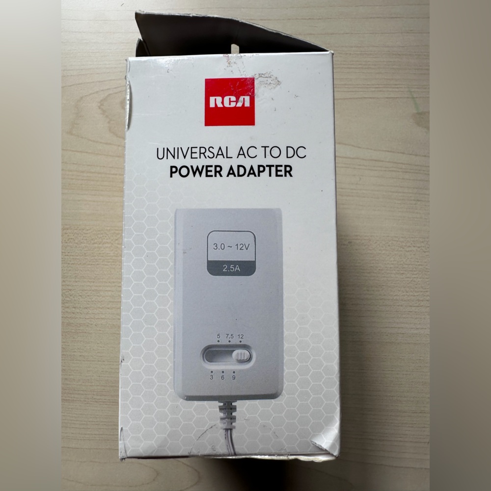 RCA Universal AC Power Adapter 3-12V 2500mA 7 Tips Multi Voltage Charger NEW